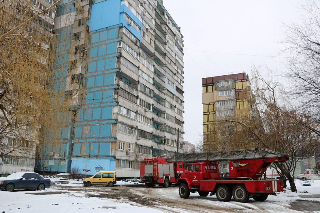 25 марта 16 спасателей предотвратили возгорание в доме – новости Днепра