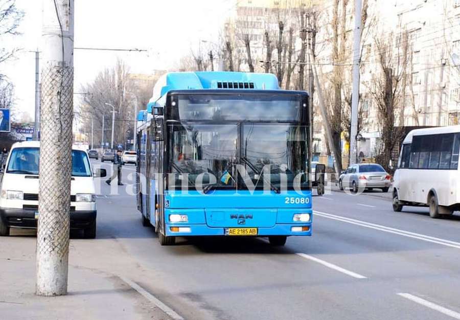 На маршрут №64г выйдут большие автобусы – новости Днепра