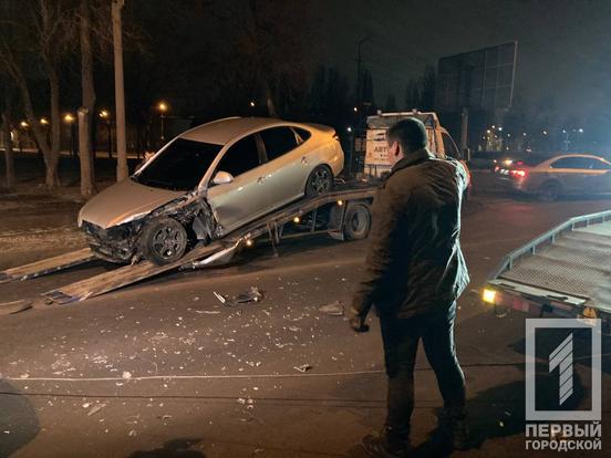 ДТП в Кривом Роге: Hyundai протаранил полицейский Prius