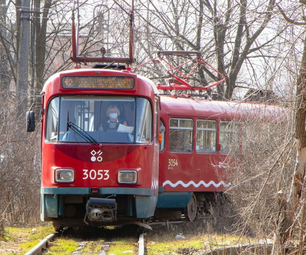 Город без окраин: в Днепре по маршруту № 12 курсируют 8 обновленных немецких трамваев