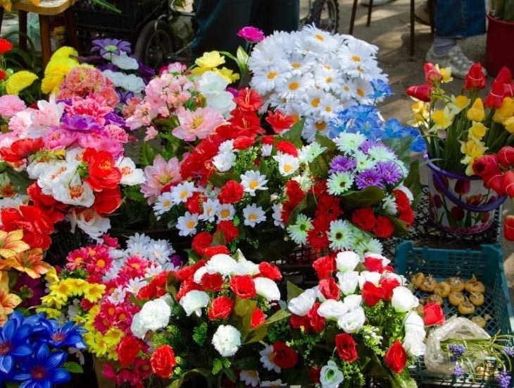 На улицах города вновь появились "мертвые цветы" – новости Днепра