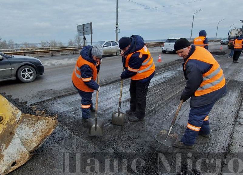 Ямочный ремонт на Южном мосту 1 марта 2021 – новости Днепра