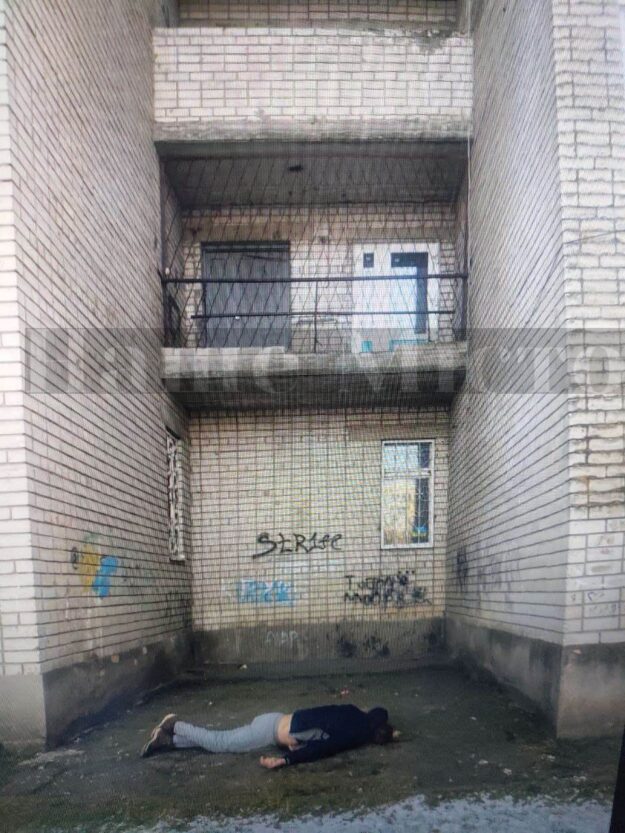 С 14-этажного дома выпал молодой мужчина (Фото) – новости Днепра