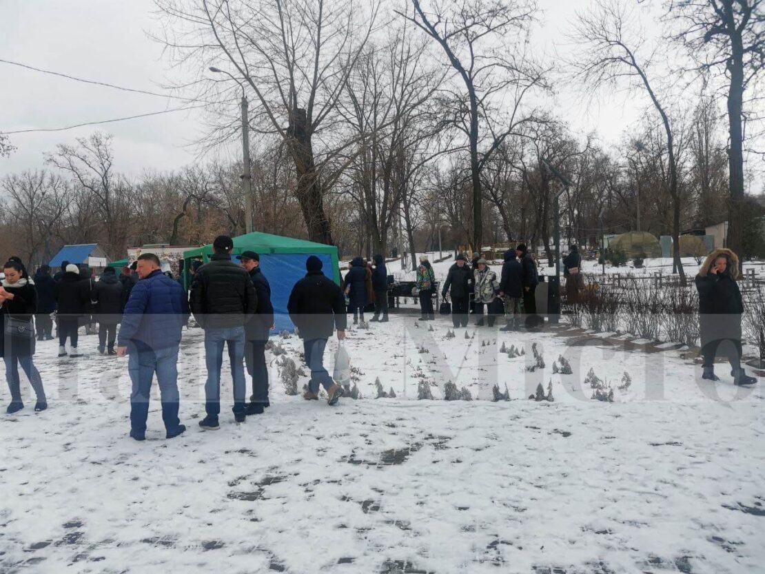 В молодежном парке «Новокодацький» отмечают праздник Масленицы