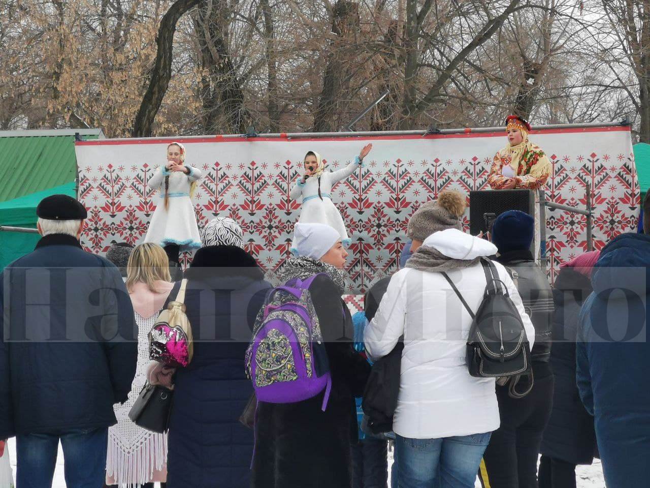 В молодежном парке «Новокодацький» отмечают праздник Масленицы