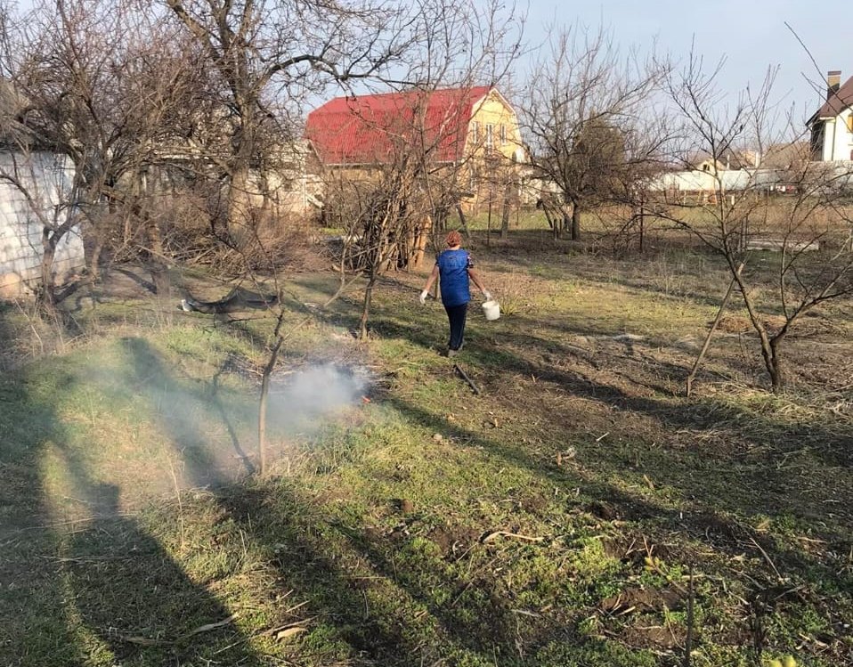 Горожане массово поджигают траву и мусор – новости Днепра