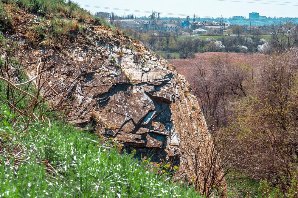 Уникальные лупаковые скалы в Кривом Роге – новости Днепра