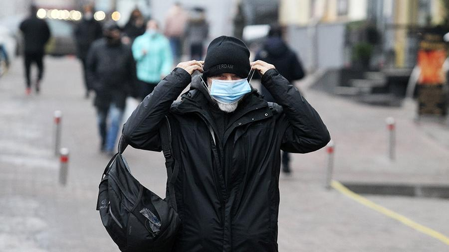 После выходных в Украине более 11 тысяч больных Covid