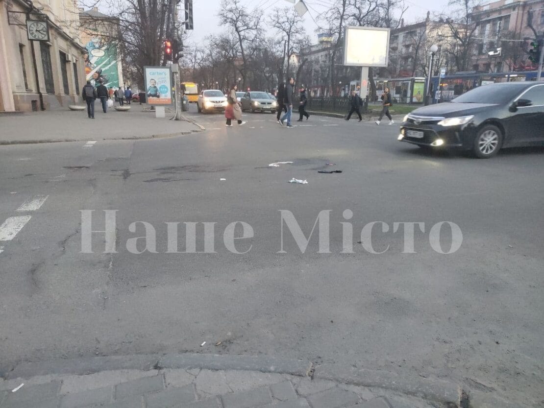 В центре автомобиль сбил пешехода (Фото, видео) – новости Днепра