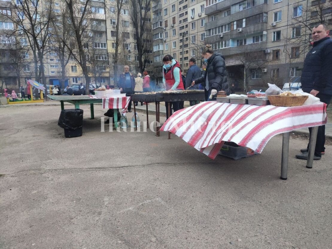 В переулке Крушельницкой высадили молодые деревья – новости Днепра