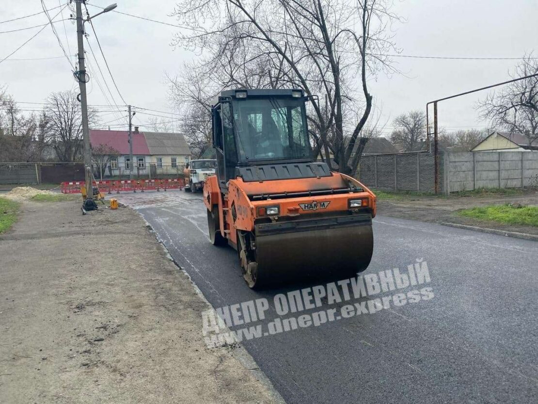 В Днепре ремонтируют улицу Гвардейскую: когда откроют для движения (Видео)