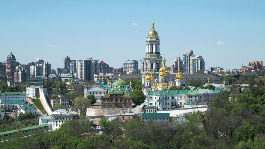 Киев с высоты птичьего полета: днепрянин показал впечатляющие фото (Фото)