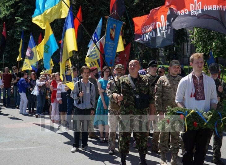 Провели марш ко Дню Героя Украины – новости Днепра