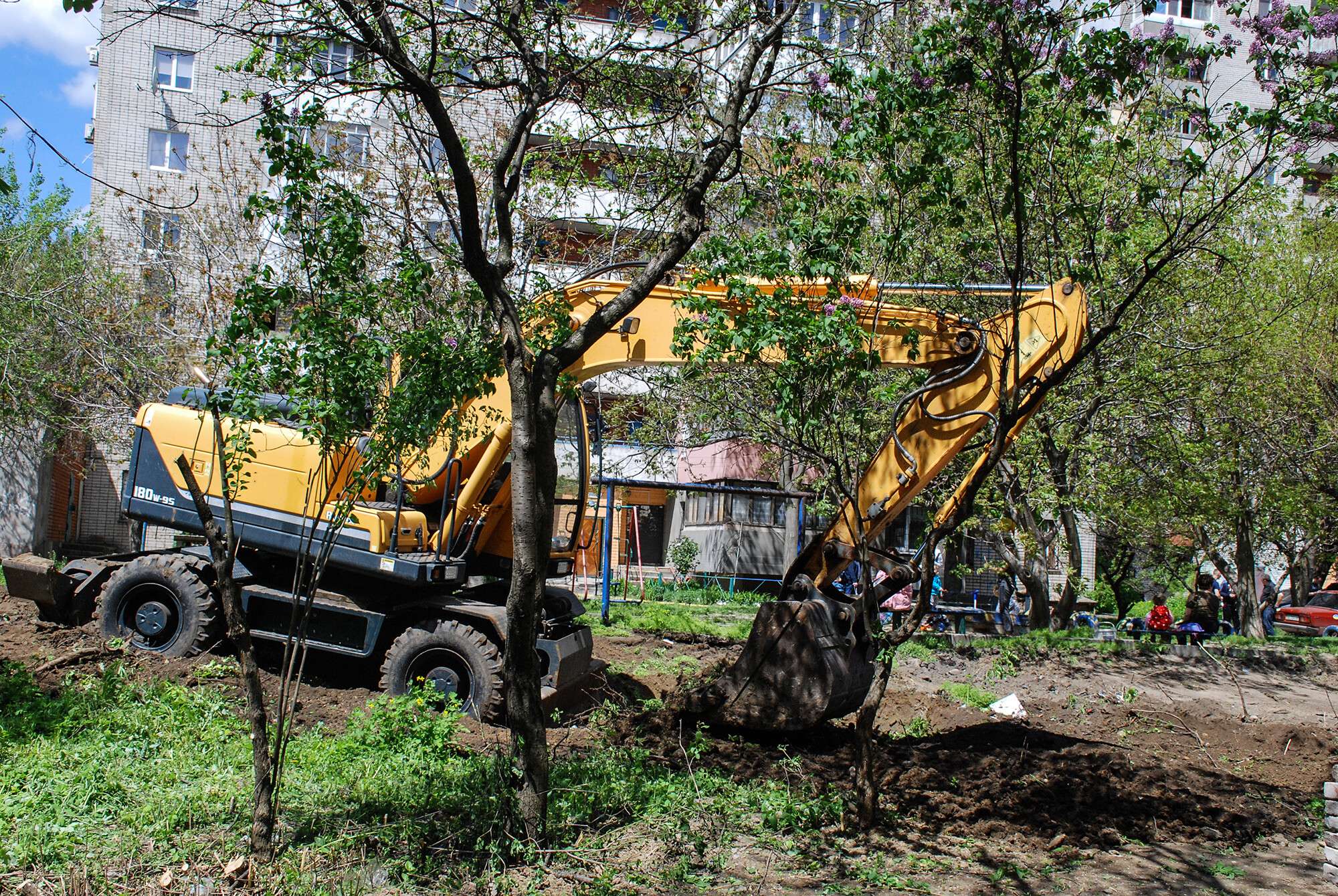 На 12 квартале благоустраивают зону отдыха – новости Днепра