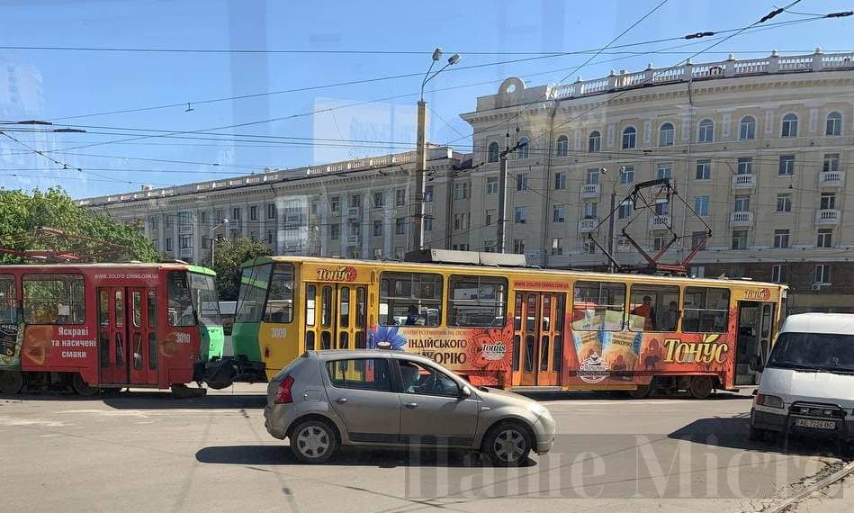 Сошел с рельсов 1-й трамвай – новости Днепра