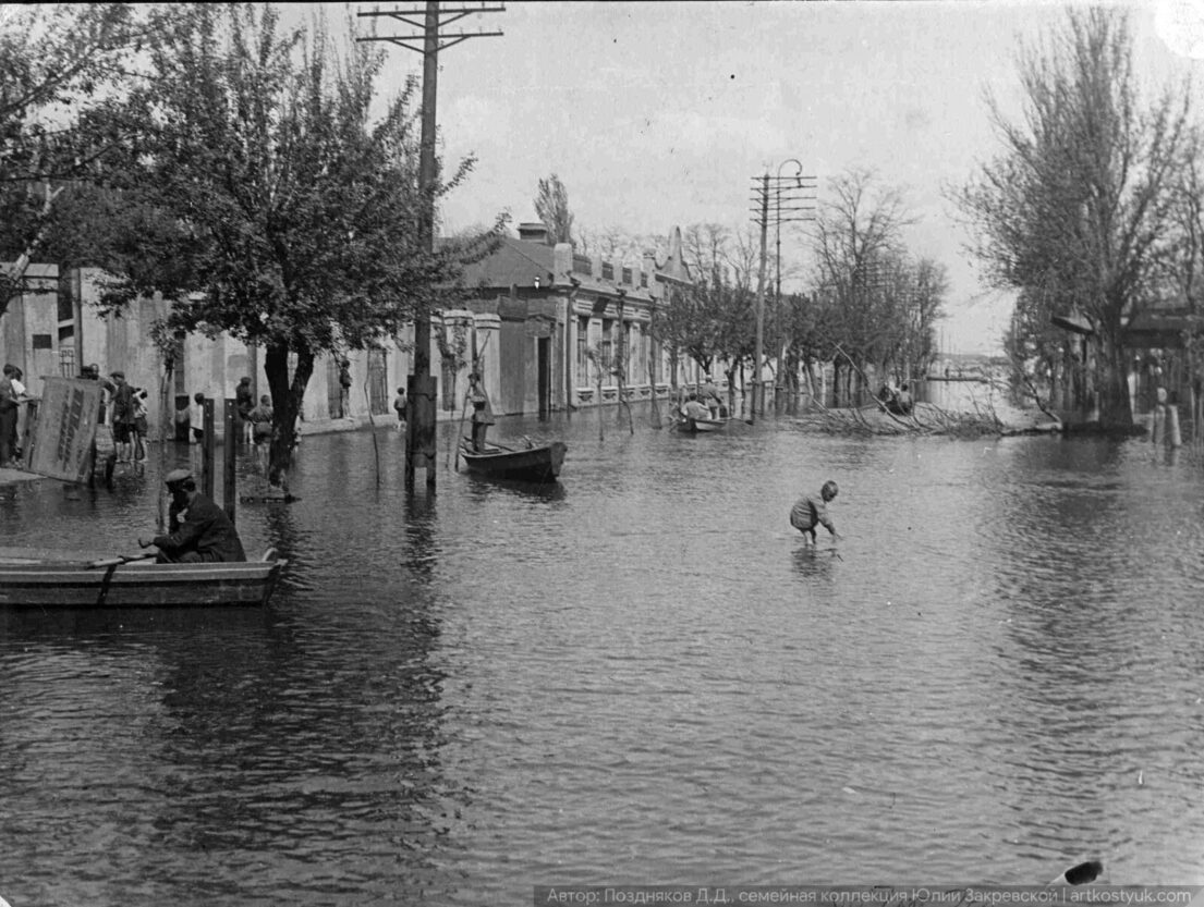 Днепр затапливало с момента основания. Наводнения для города, построенного на двух берегах реки, никогда не были редкостью
