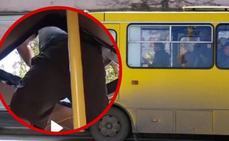 Пассажиры "с мясом" вырвали люк в маршрутке – новости Днепра