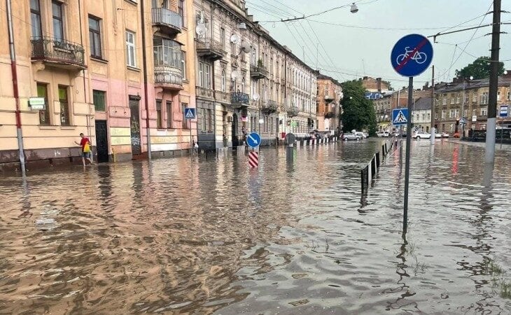 Львов накрыл мощный ливень - новости Днепра