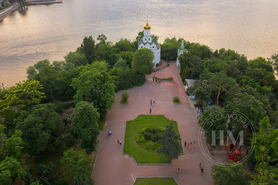 Монастырский остров в Днепре 