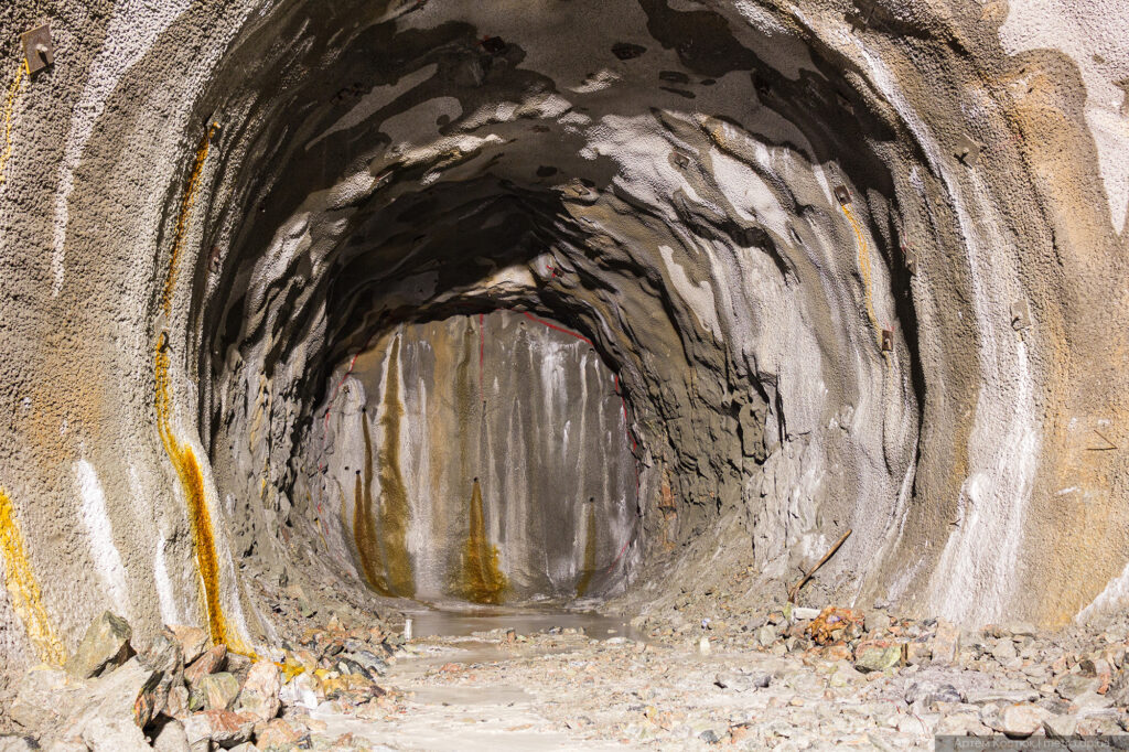 В Днепре показали, как выглядит стройка метро под землей: уникальные фото