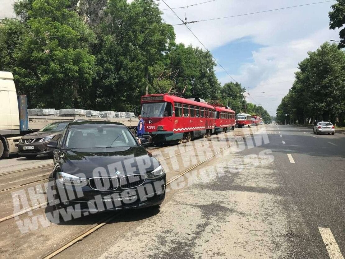 ДТП на проспекте Богдана Хмельницкого - новости Днепра