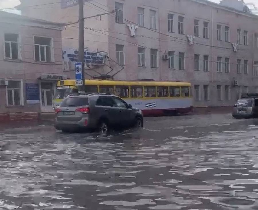 Ливень затопил улицы Одессы за 15 минут – новости Днепра