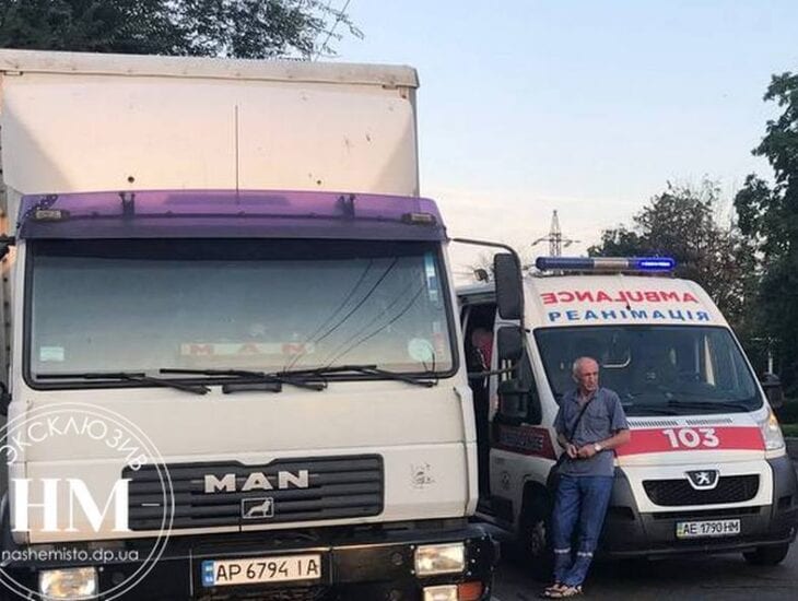 На дороге умер водитель грузовика (Фото 18+) - новости Днепра