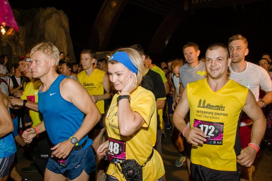 В городе состоялся забег «10k Night Run» - новости Днепра