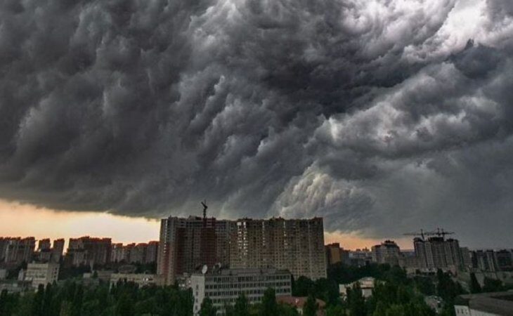 Киев ушел под воду после сильной грозы
