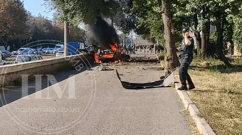 на Богдана Хмельницкого взорвалось авто