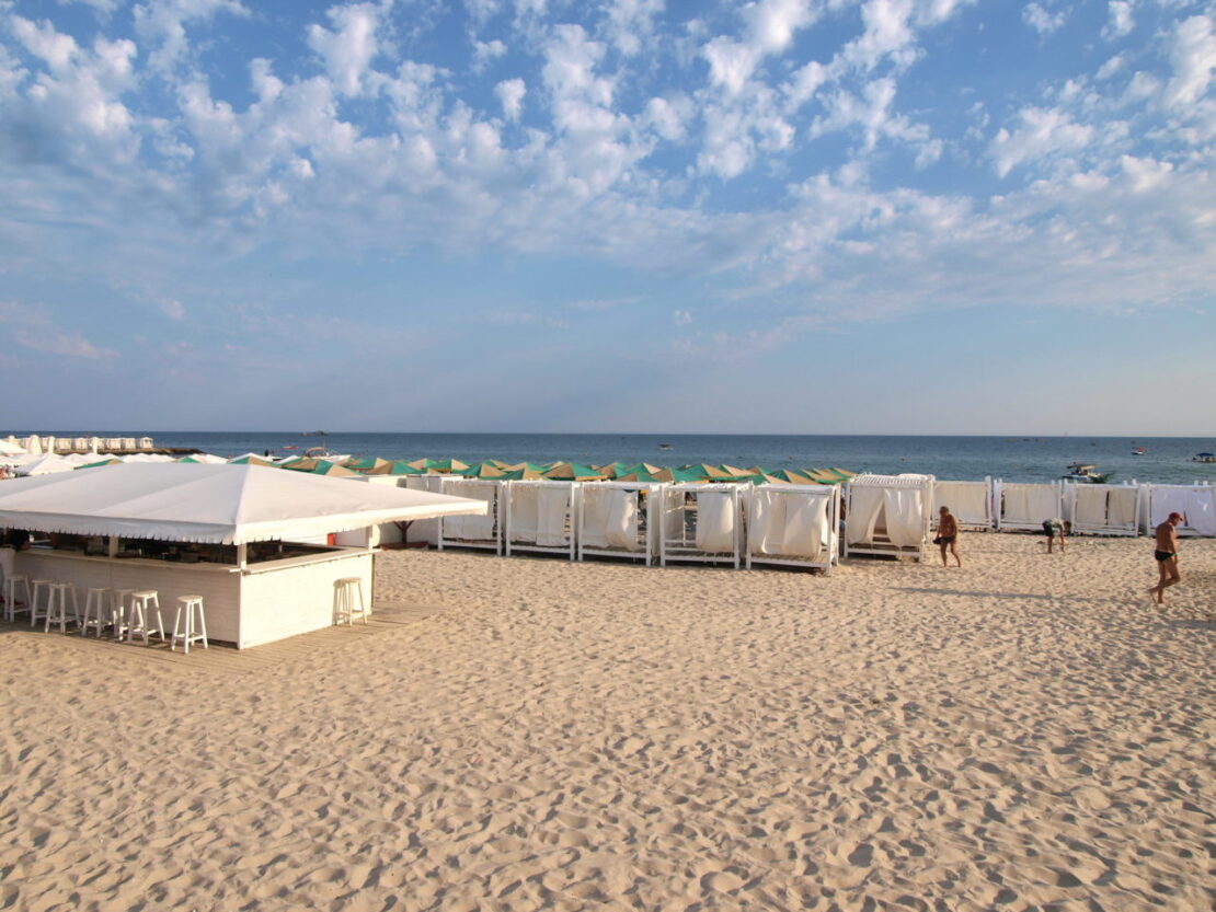 Железный Порт возглавил ТОП пляжных курортов Украины и повысит цены на отдых в 2022 году