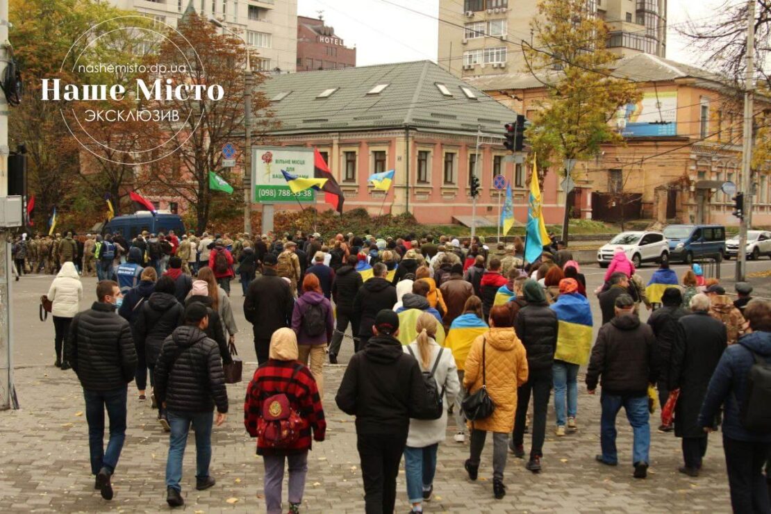 В Днепре прошел Марш защитников и защитниц Украины (фото)