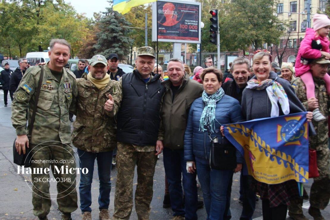 В Днепре прошел Марш защитников и защитниц Украины (фото)