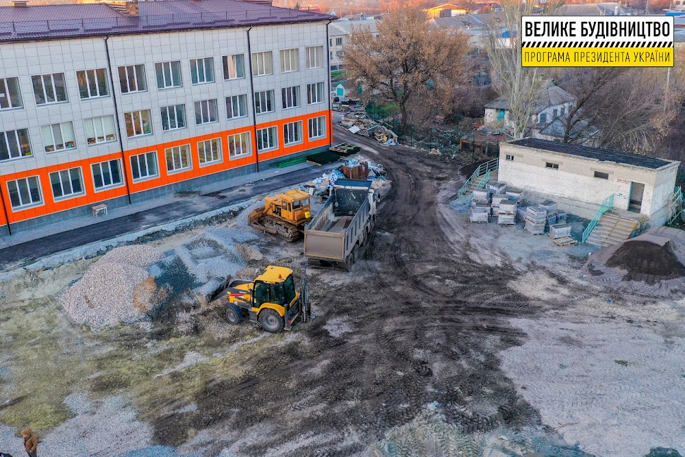 У Петропавлівському ліцеї №2 оновлюють стадіон