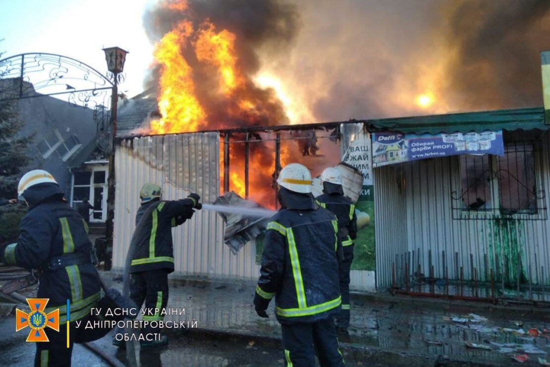 Пожар на рынке в Каменском - новости Днепра