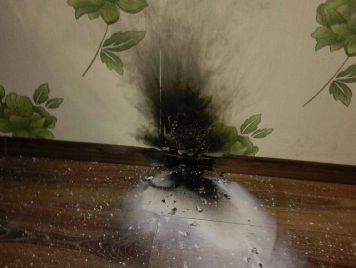 Ракета от фейерверка разбила окно - новости Днепра