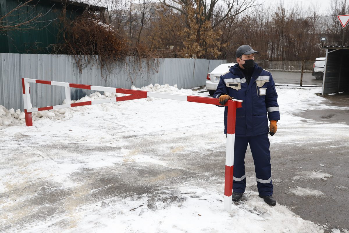 В Днепре 147 операторов обслуживают парковки - новости Днепра