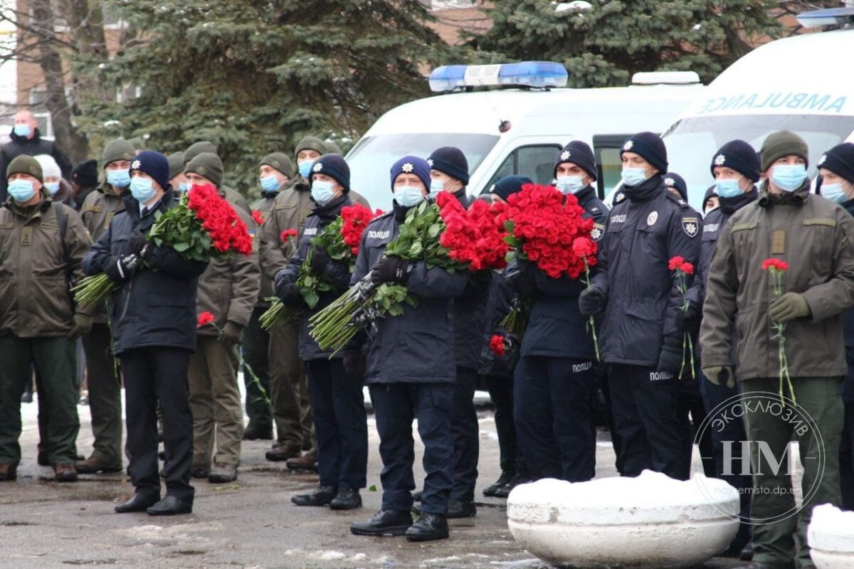 Церемония прощания с погибшими на ЮМЗ бойцами - новости Днепра