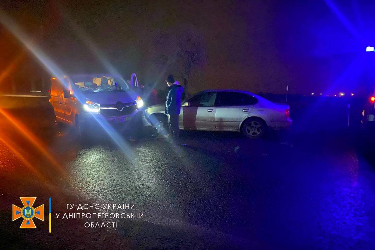 ДТП на Криворожском шоссе: пострадали 5 человек - новости Днепра