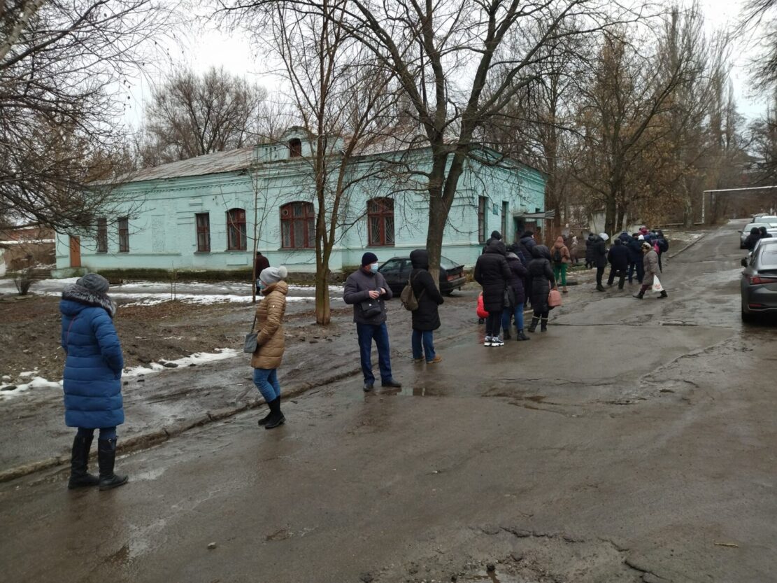 Почему в поликлиниках бывают очереди на ПЦР-тест - новости Днепра