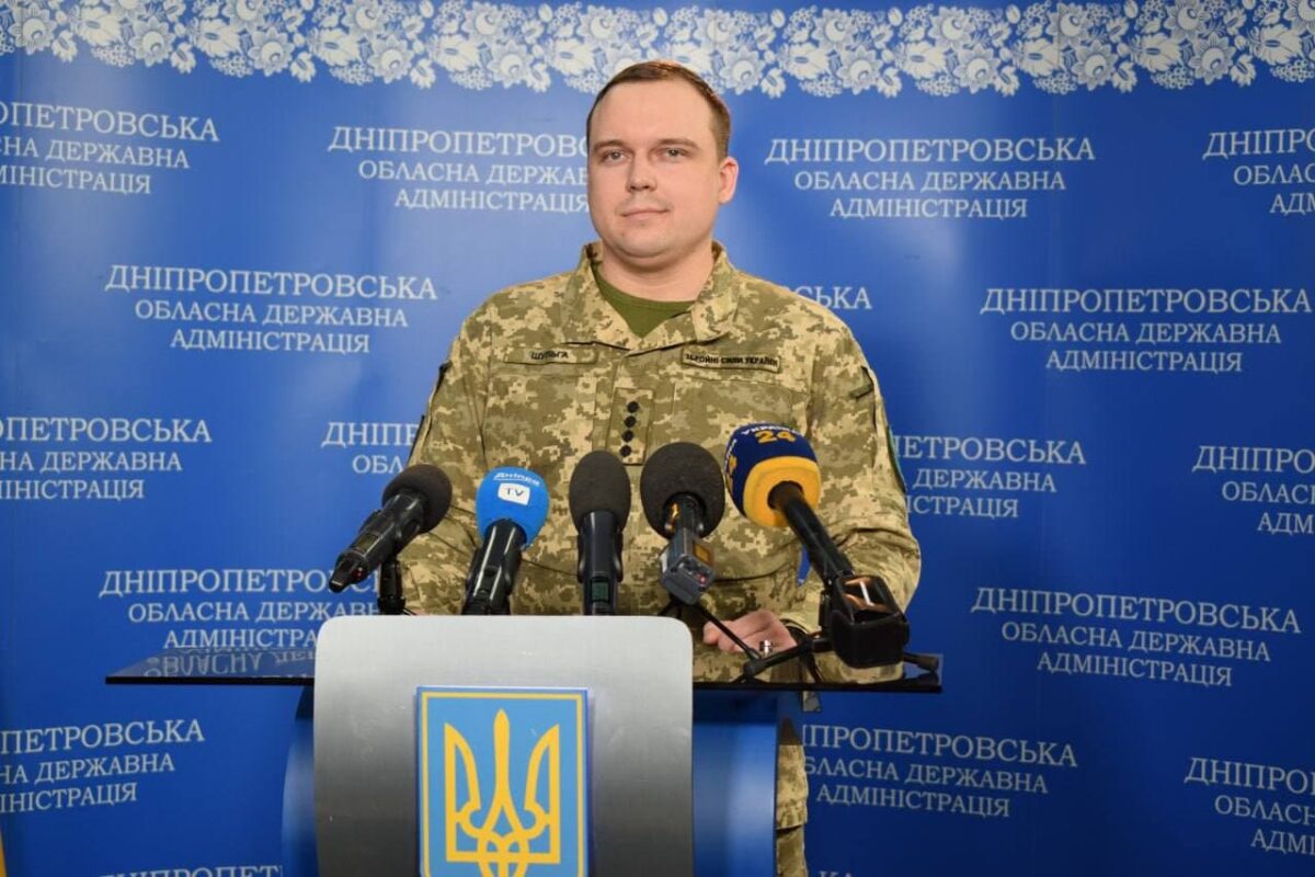 Сили територіальної оборони ЗСУ взаємодіють з іншими складовими сектору оборони та безпеки. Важливі об’єкти та комунікації - під охороною. Про це розповів під час брифінгу представник регіонального управління Сил тероборони «Схід» Андрій Шульга, передає кореспондент «Наше місто». «Навколо міста - незламна фортеця, все буде добре. Засоби ПВО працюють, але не потрібно ігнорувати сигнали сповіщення, якщо йде такий сигнал – у сховище. Були прольоти ворожої авіації, але вони були далеко від нашої області. Тому були сповіщення», - розповів Андрій Шульга. Також він наголосів ,що в комендантську годину не потрібно виходити на вулицю та зберігати правила проходження блок-постів.