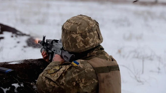 В Украине продлили военное положение