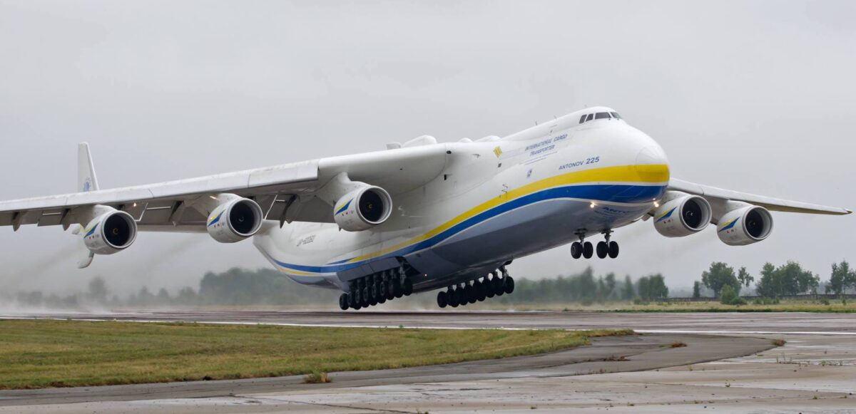 Комаров показав Ан-225 "Мрія" після авіаудару- новости Днепра