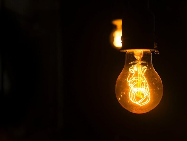18 предприятиям свет уже отключили: как в Днепре борются с несоблюдением светомаскировки