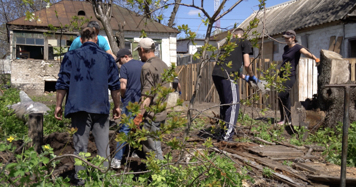 «ТАПС-Україна» та Координаційний штаб волонтерів Дніпра продовжують допомагати бійцям, переселенцям та тваринам 