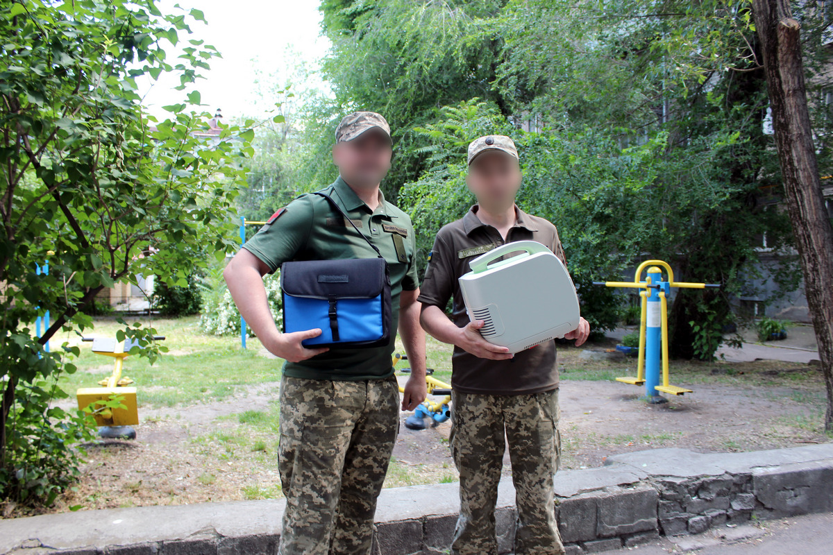 Обладнання та ліки ще на 1,2 мільйонів гривень передали військовим та цивільним лікарям Фонди Віктора та Олени Пінчуків