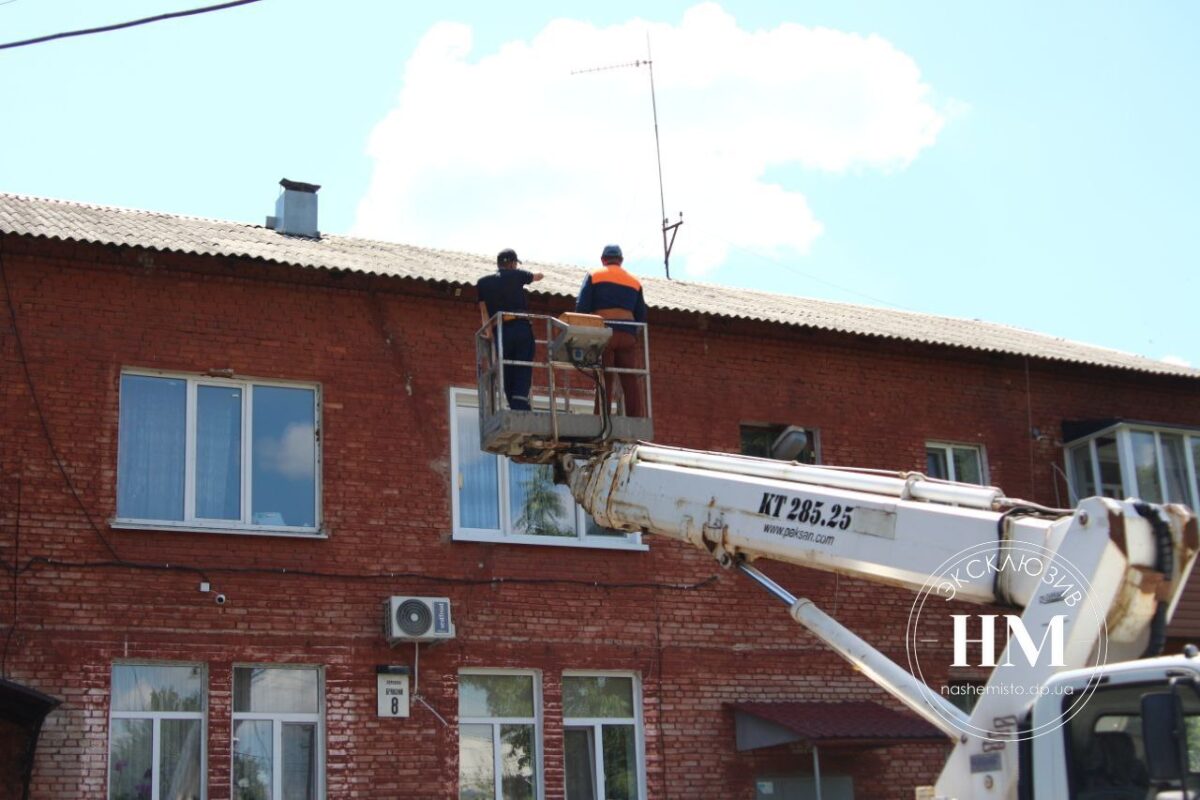 Ракетный удар по Днепру, ремонт домов - Наше Мисто