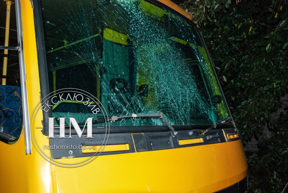 Уничтожены более сотни автобусов: в Днепре показали последствия удара по АТП