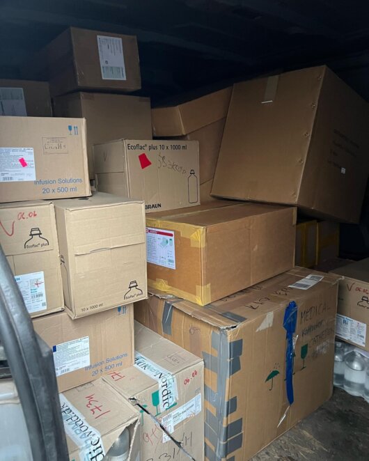 Продуктові та медичні вантажі, генератор, корми для тварин: допомога від Дніпра за тиждень