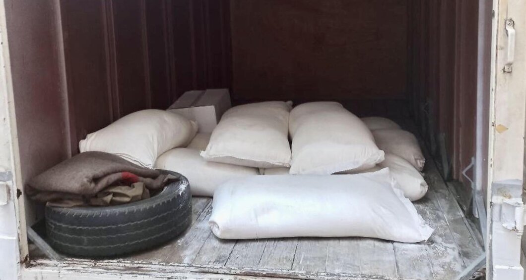 Продуктові та медичні вантажі, генератор, корми для тварин: допомога від Дніпра за тиждень